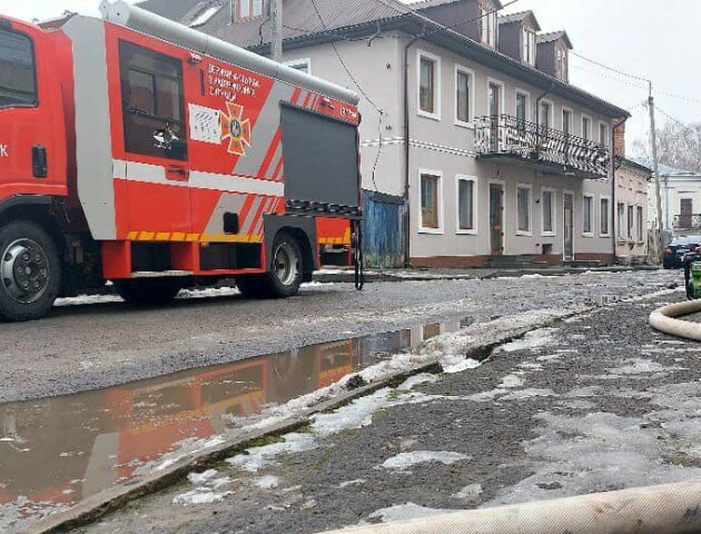 У Луцьку через опади підтопило будинок в Старому місті