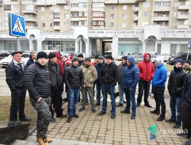 Волинську ОДА пікетували через дороги. ВІДЕО