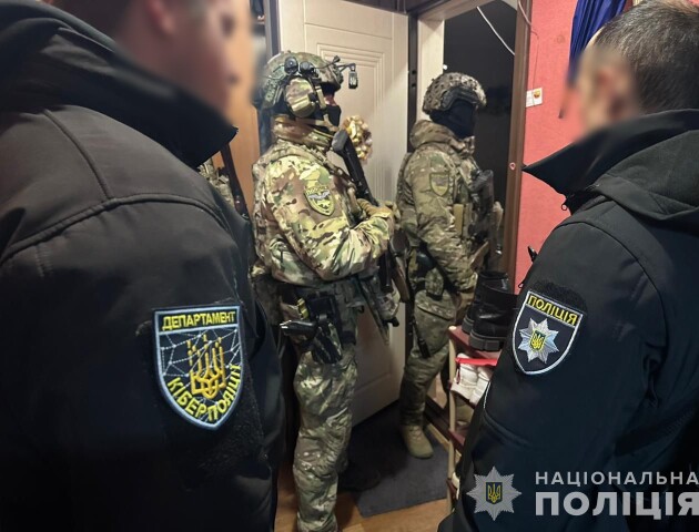 Масові обшуки в Україні: усе – через схеми виїзду чоловіків за кордон