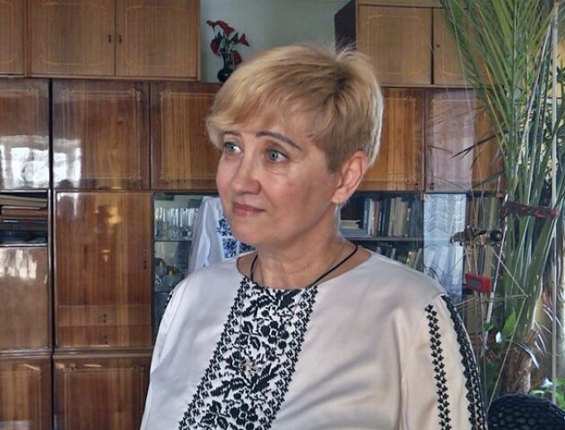 Вчителька з Донеччини вивезла з окупації вишиванки та переїхала до Луцька
