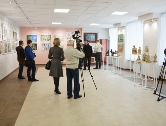 У Луцьку відкрили сучасний виставковий зал. ФОТО
