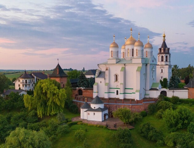 Не вистачило одного голосу: Зимненський монастир залишається в УПЦ МП