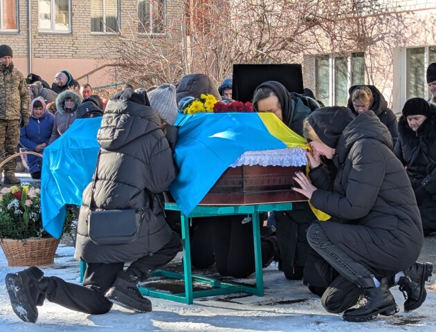 Вижив на війні, а загинув у ДТП. На Ковельщині поховали захисника України