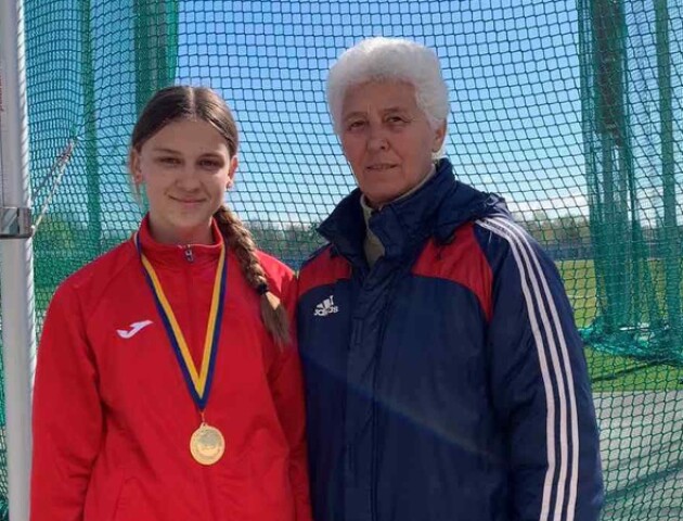 Спортсменка з Ковеля стала переможницею Всеукраїнських змагань з легкоатлетичних метань
