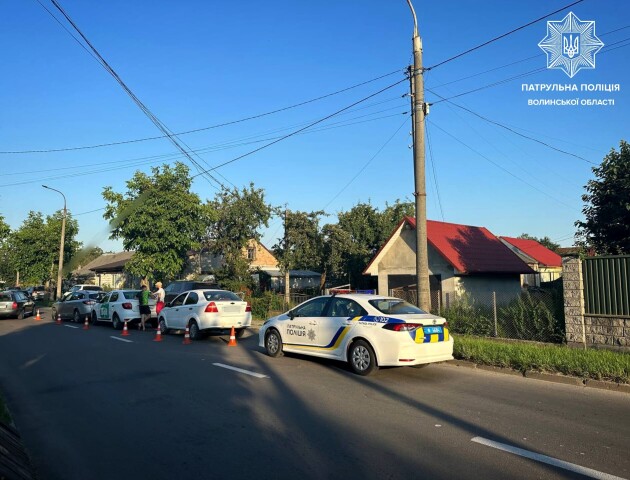 У Луцьку п'яний водій вчинив аварію: пошкоджені три авто. ФОТО