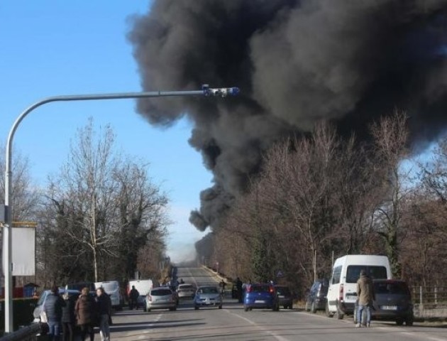 В Італії вибухнула цистерна з бензином, загинули шість осіб. ВІДЕО