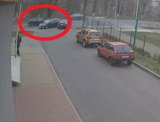 Камера зафіксувала момент аварії у Луцьку на Набережній. ВІДЕО