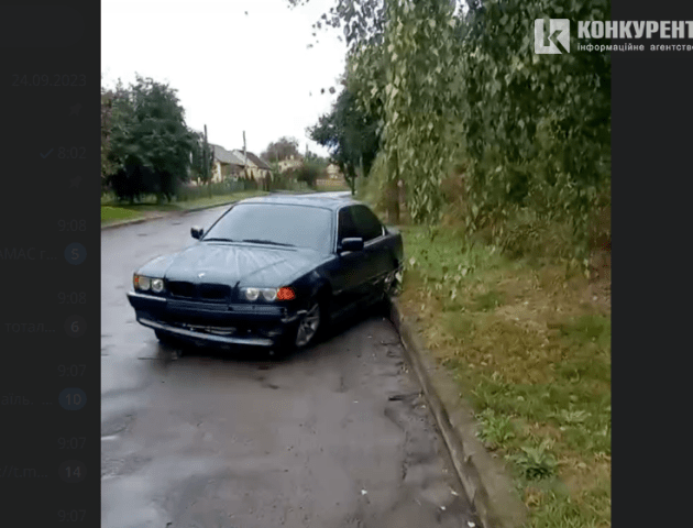 ДТП у Луцьку: водій втік залишивши авто на місці аварії