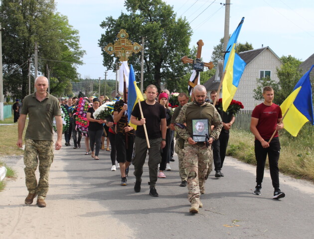 Волиняни попрощалися із загиблим Героєм Сергієм Коськом