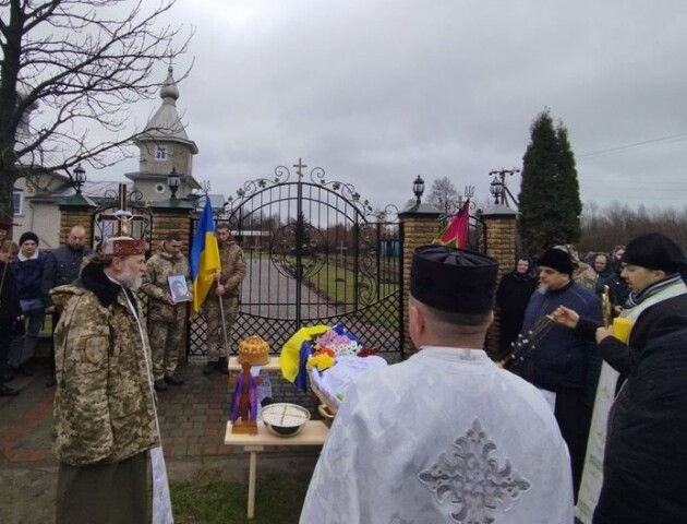 Труну з Героєм не пустили в храм. Деталі гучного скандалу на Волині