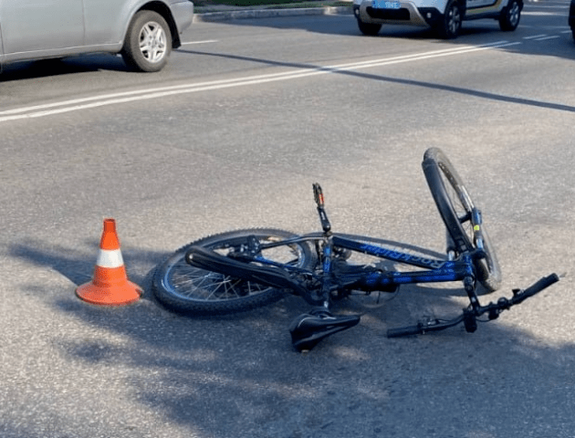 У Луцьку велосипедист потрапив під колеса авто
