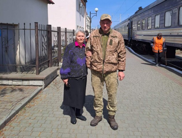 «Вони завжди кажуть, що в них все добре» – мама військовослужбовців з Баєва