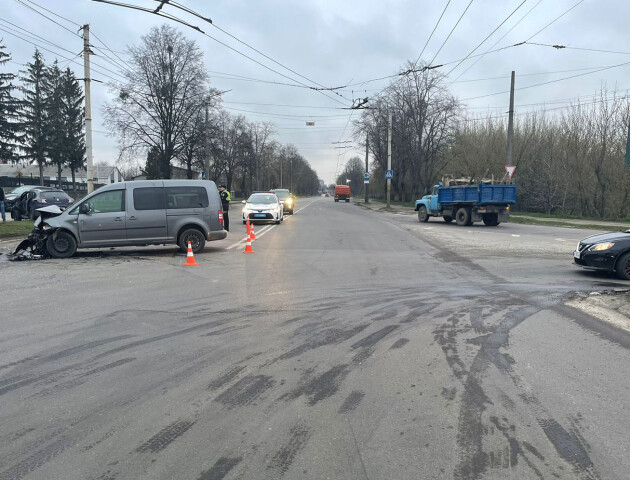 У Луцьку в ДТП постраждало двоє людей. ФОТО