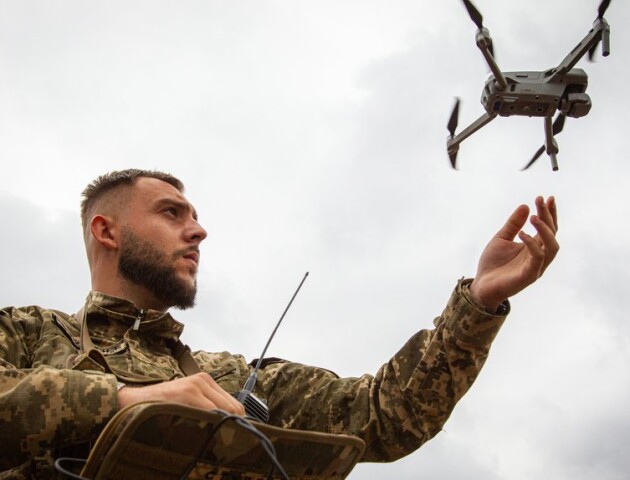 Мобілізованих допоможуть працевлаштувати за фахом в ЗСУ після навчання на операторів дронів