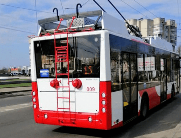 Від завтра Луцьком курсуватиме менше тролейбусів №15