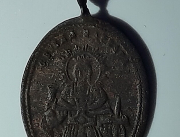У волинський музей передали медальйон кінця 19-го століття