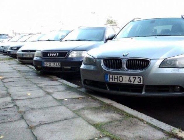 В Україні безплатно роздають авто на іноземній реєстрації