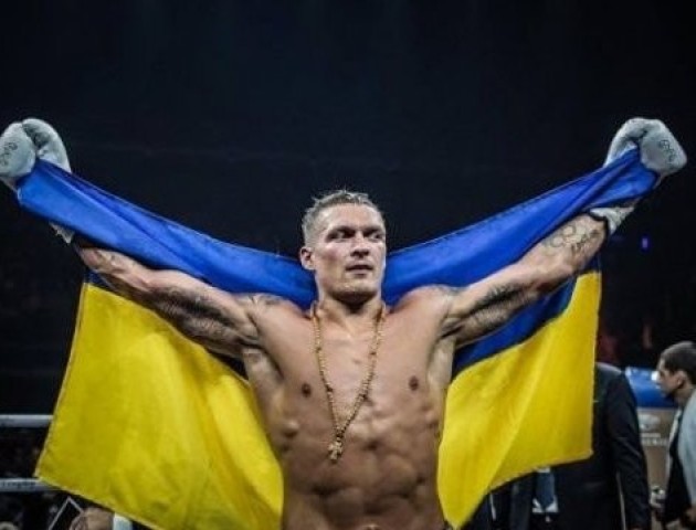 Олександ Усик подякував українцям за підтримку у бою