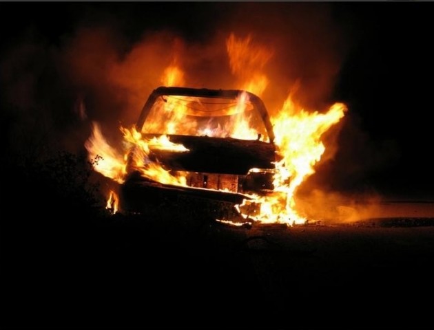Невідомі спалили автомобіль лідера одеської «Самопомочі». ВІДЕО