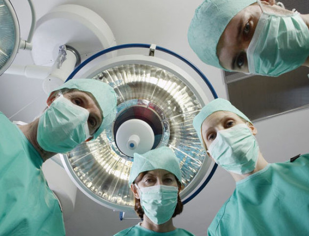 Хірургія з мінімальним втручанням: в обласній лікарні роблять лапароскопічні операції. ВІДЕО