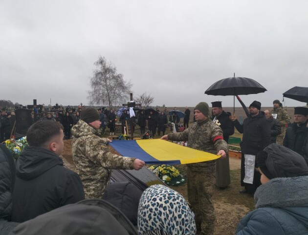 Волиняни попрощалися із загиблим Героєм Олегом Патіюком