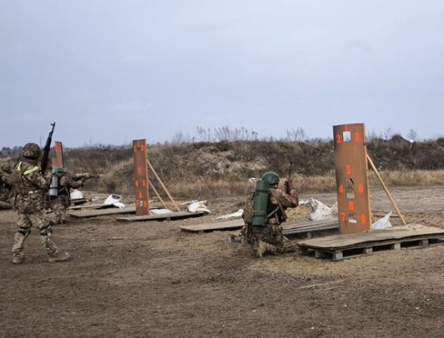 «Мене забрало ТЦК». Як мобілізованих з Волині навчають на полігоні