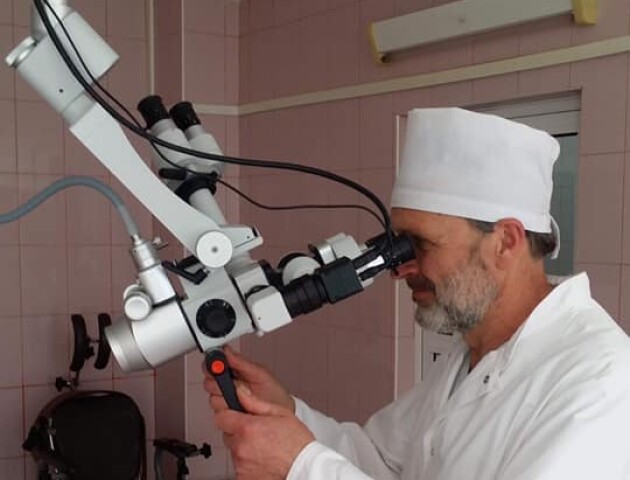 У Луцькій міській лікарні з'явився надсучасний мікроскоп для операцій на вусі і гортані
