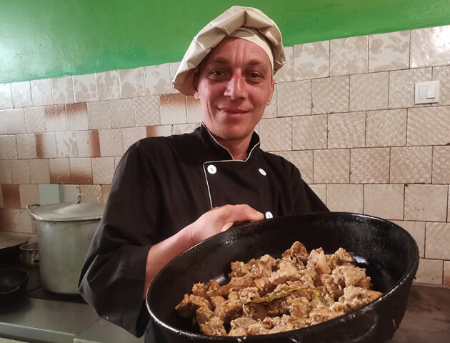 Військовий кухар поділився секретами смачного обіду