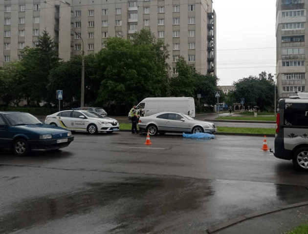 У Луцьку автомобіль на смерть збив жінку