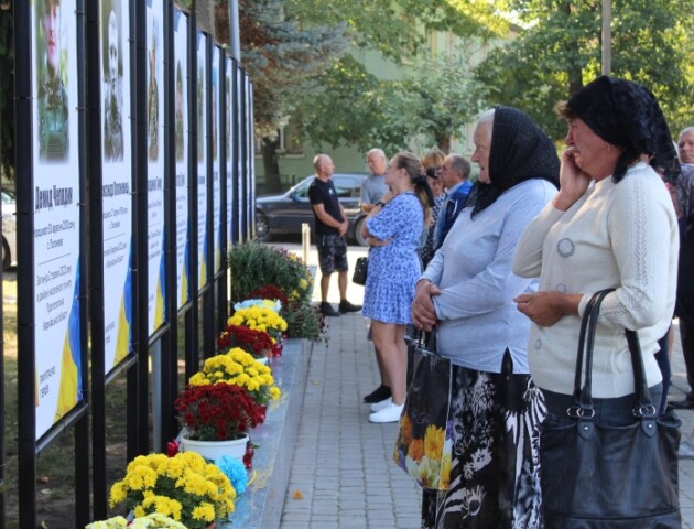 У місті на Волині планують облаштувати куби із портретами загиблих військових