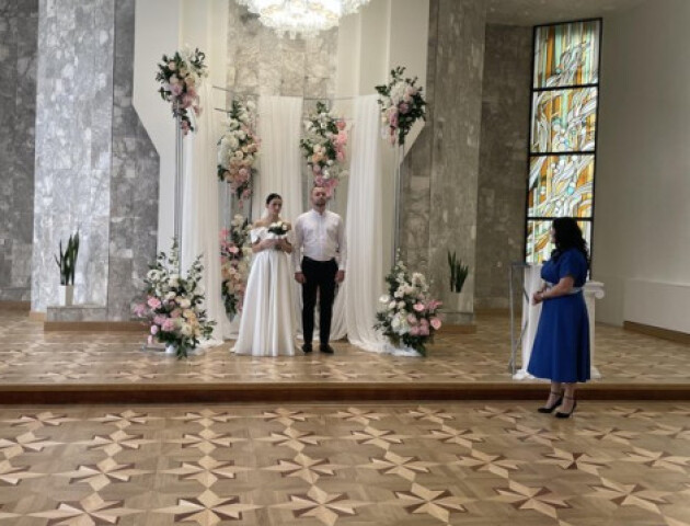 «Дзеркальна дата»: на Волині одружилося 28 пар