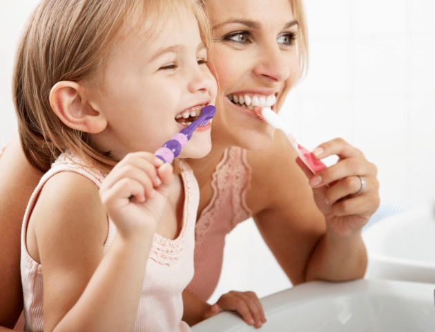 Чому потрібно чистити зуби 2 хвилини: рекомендації у фото та відео