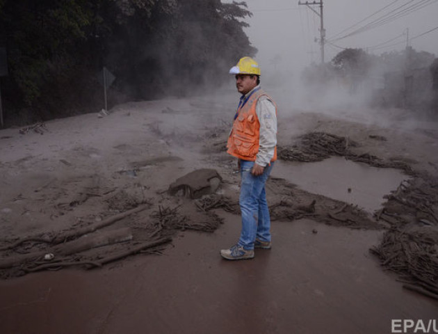 Вражаючі фото і відео з місця виверження вулкану в Гватемалі