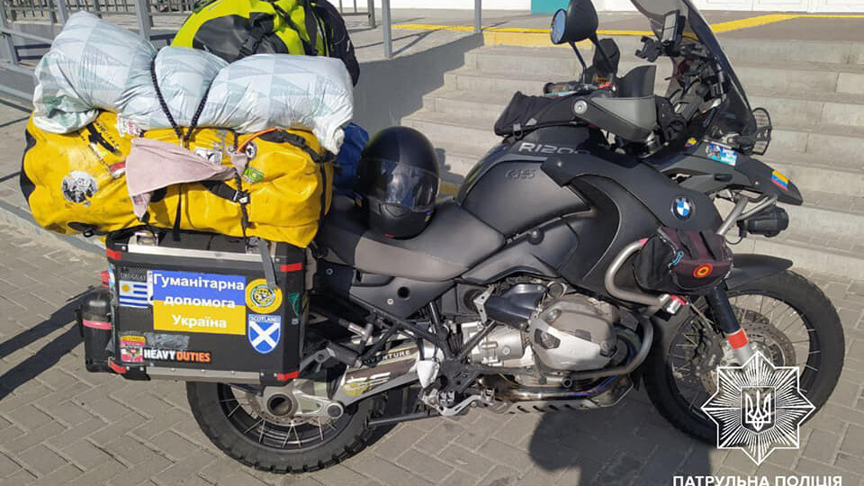 Іспанець подолав понад 3 тисячі кілометрів на мотоциклі та привіз на Волинь медикаменти
