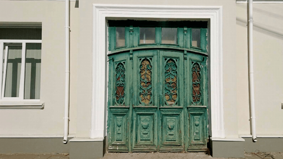 У Луцьку відреставрують історичні двері