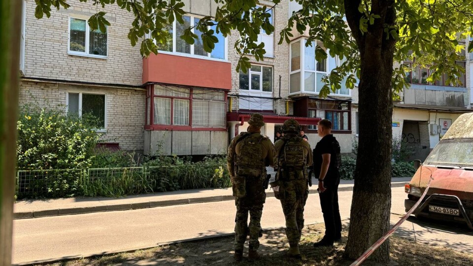 У Луцьку чоловік погрожував пістолетом військовослужбовцям ТЦК і патрульним. ФОТО