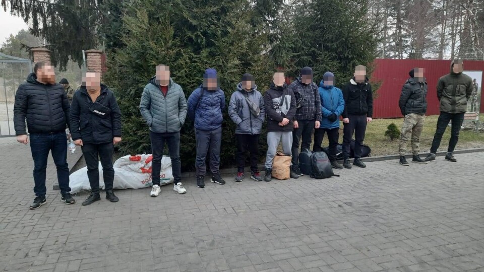 Хотіли втекти до Польщі: на волинському кордоні спіймали дев'ятьох чоловіків