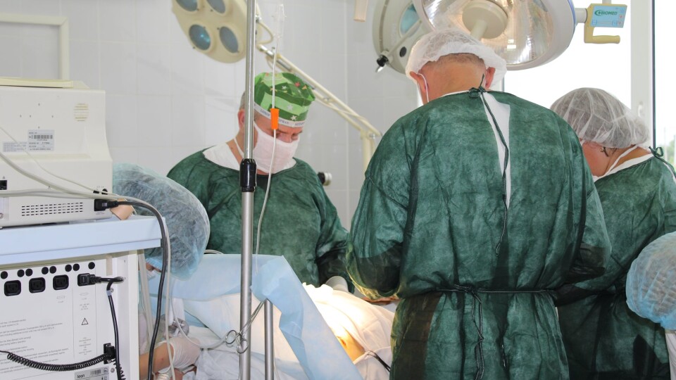 Волинські лікарі врятували чоловіка з ножовим пораненням серця