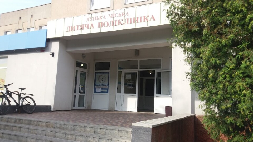 У дитячій поліклініці в Луцьку працює досвідчена лікарка із Запоріжжя