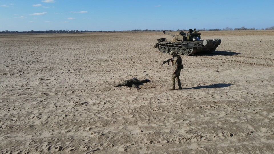 Військовий рф здав українським бійцям танк за винагороду