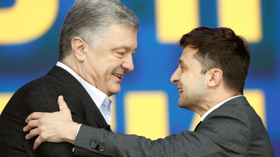 Опитування про другий тур виборів. Зеленський і Порошенко могли б набрати однакову кількість голосів