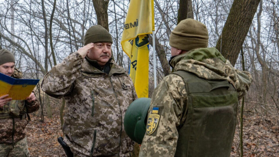 Героя з Волині нагородили нагрудним знаком «Золотий хрест»