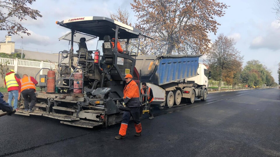 У Луцьку на вулиці Ківерцівській завершують ремонт дороги