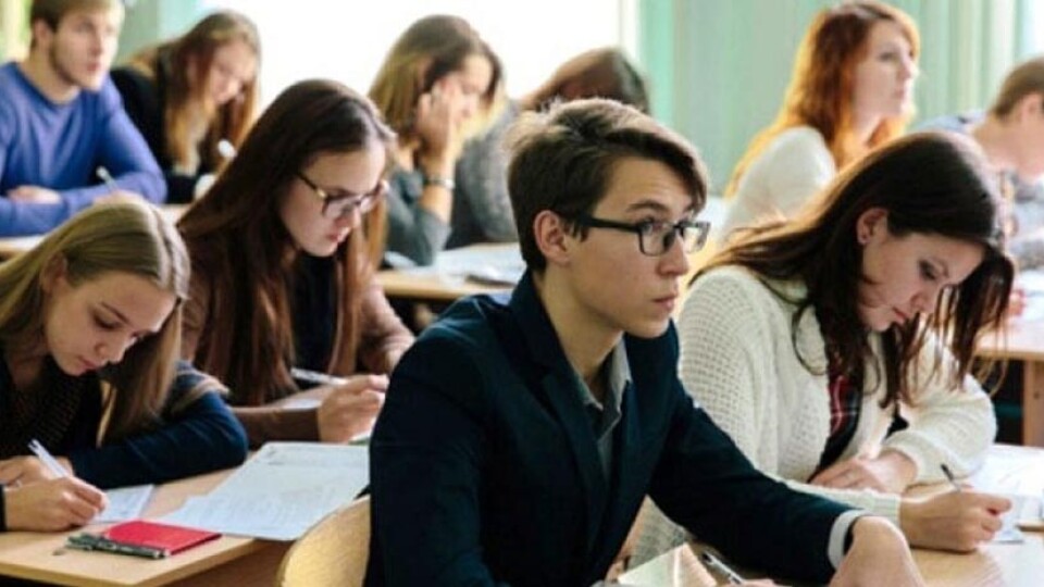 З 1 вересня українські школярі будуть вчитися офлайн