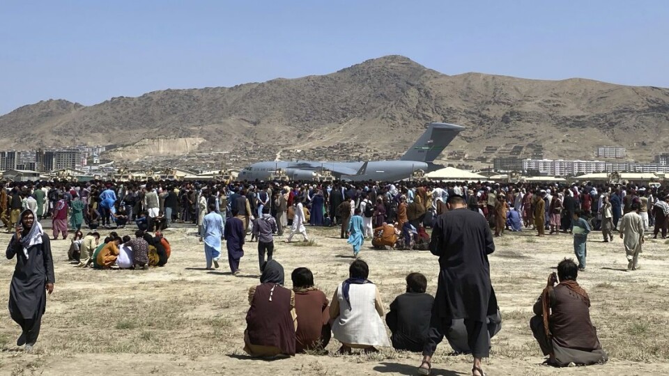 Люди тікають з Афганістану. Що відомо про ситуацію в країні