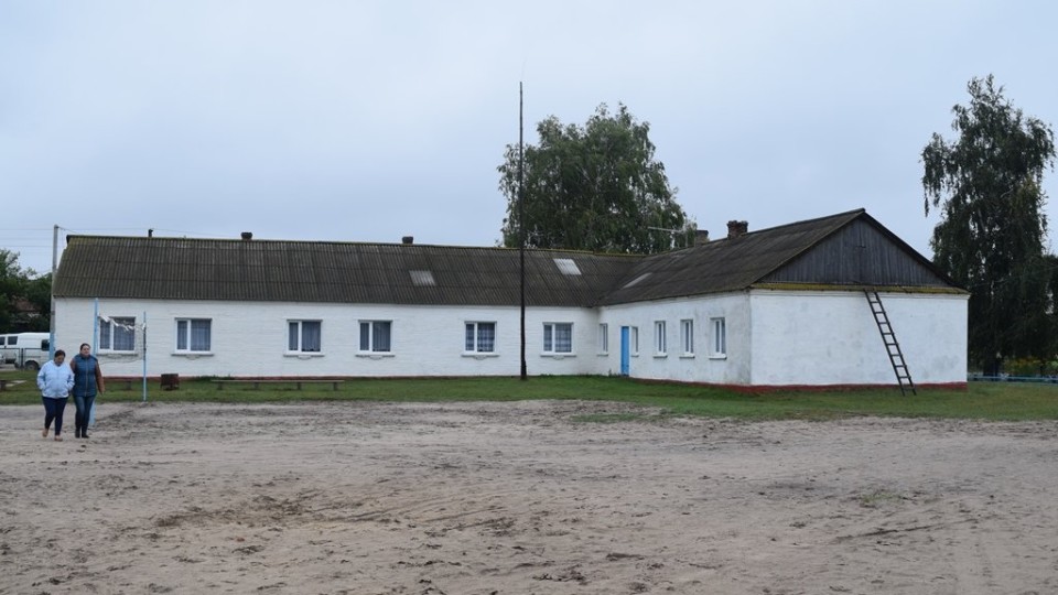 Скандал у Стобихівці: хто й за скільки готовий будувати нове приміщення школи
