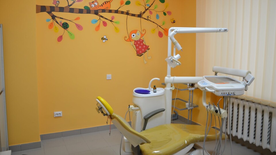 У Луцьку відкрили відремонтований центр дитячої стоматології