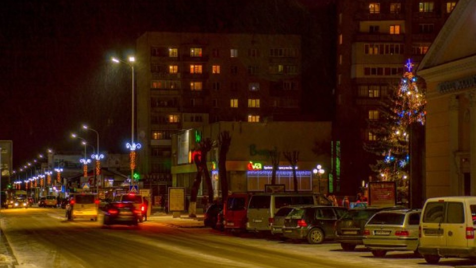 Вечірній засніжений Ковель. ФОТО