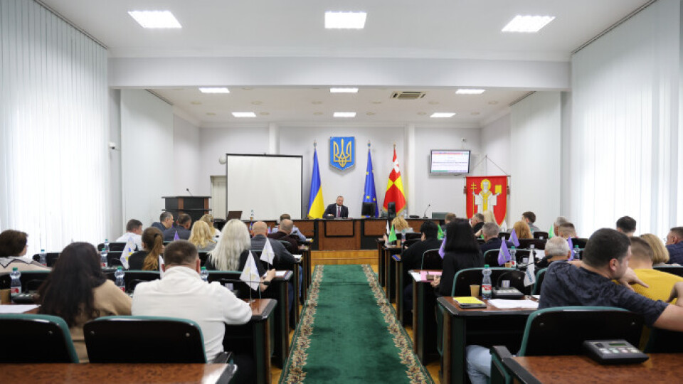 Луцькі депутати закликали Кабмін збільшити зарплати вчителям та вихователям