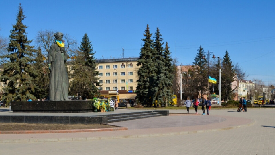 У Луцьку вимагають провести повторно конкурс на облаштування Театрального майдану